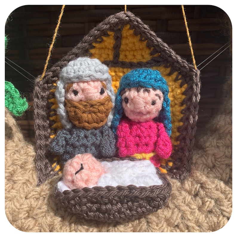 Bethlehem Nativity Wreath Crochet Pattern image 3