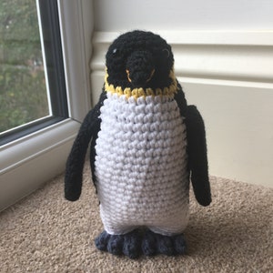 Laying Emperor Penguin & Chick Crochet Pattern image 3