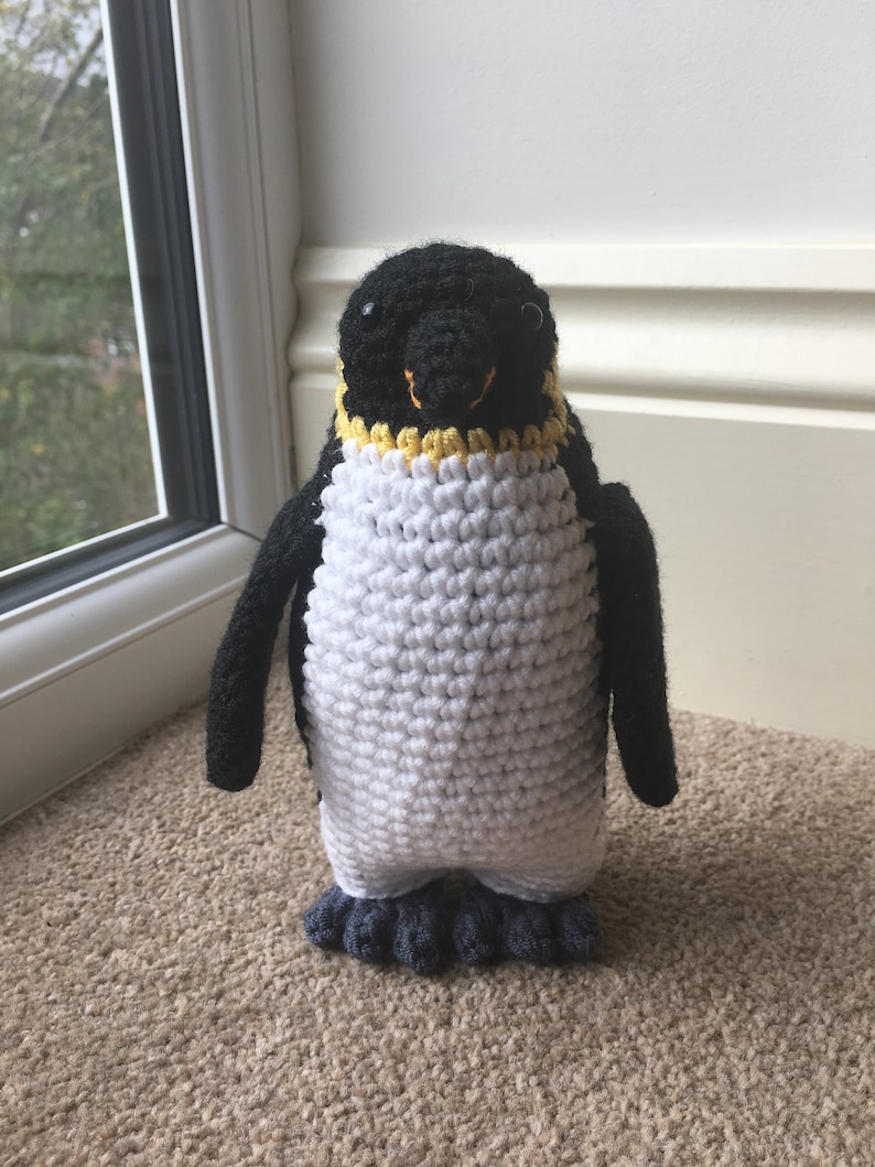 Laying Emperor Penguin & Chick Crochet Pattern image 3