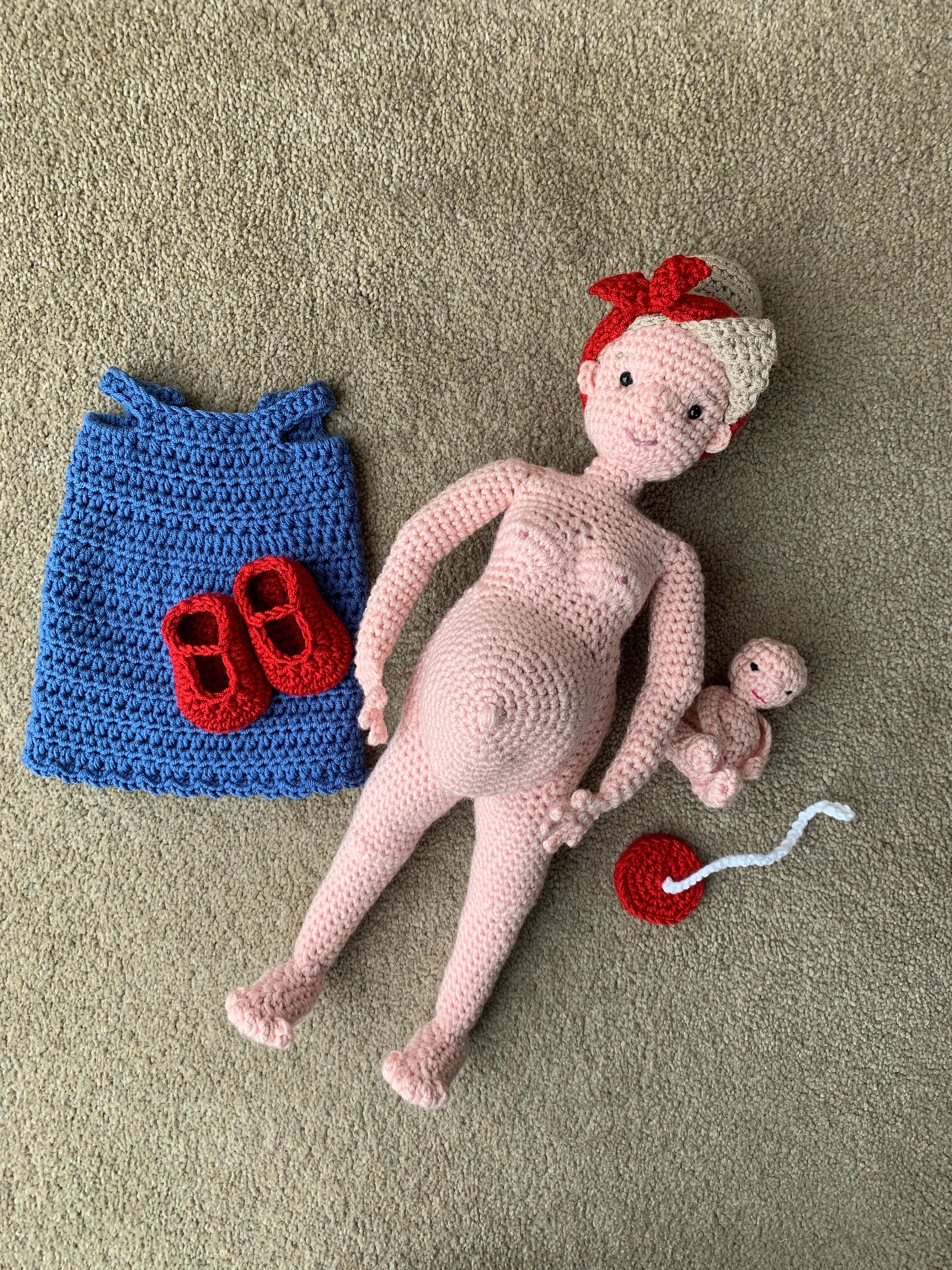 Easy crochet dress for dolls (+ hat, purse and belt) (portuguese/spanish) 