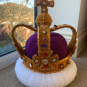 Coronation Crown Crochet Pattern image 2