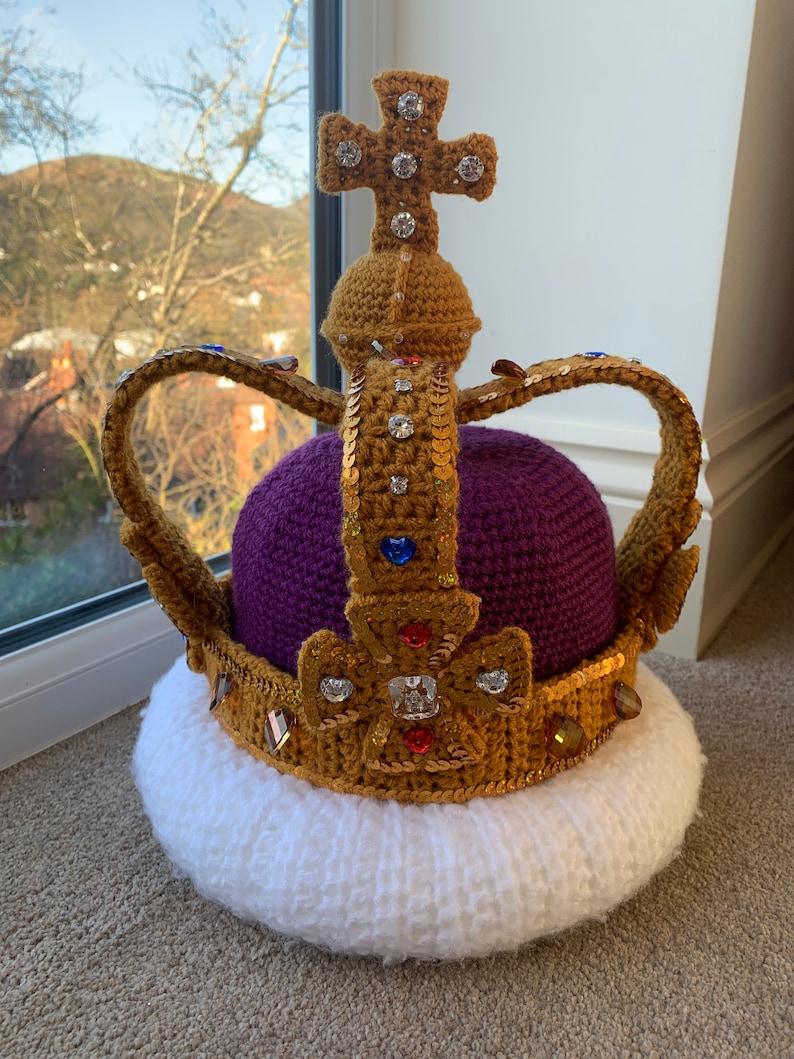 Coronation Crown Crochet Pattern image 2