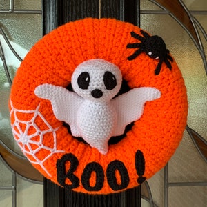 Halloween Ghost Wreath Crochet Pattern image 2