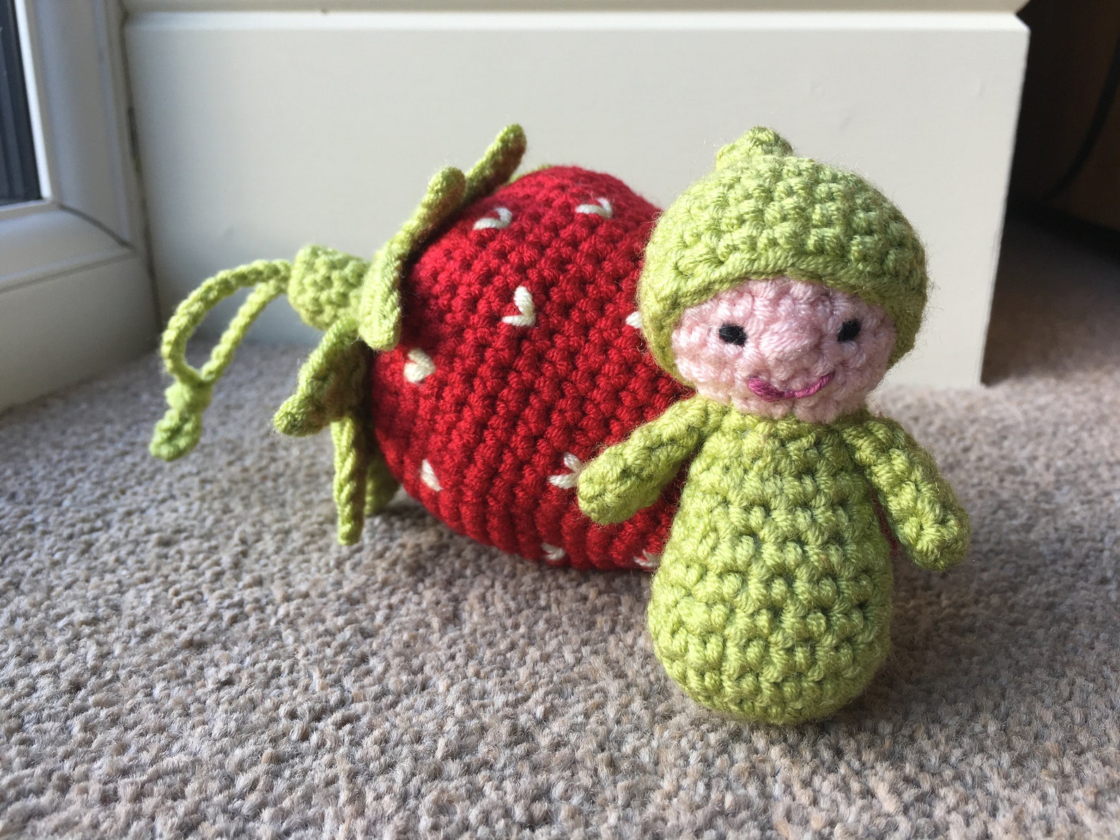Strawberry Pocket Pal Crochet Pattern - Etsy