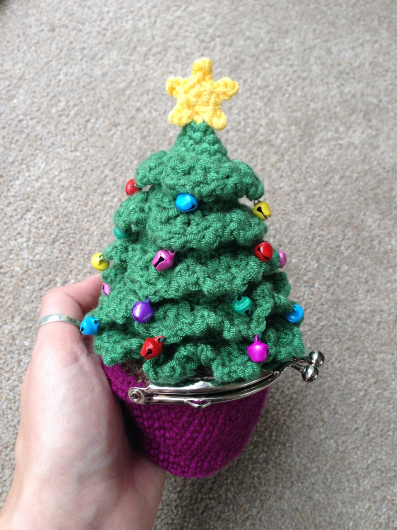 Christmas Tree Coin Purse Crochet Pattern image 3