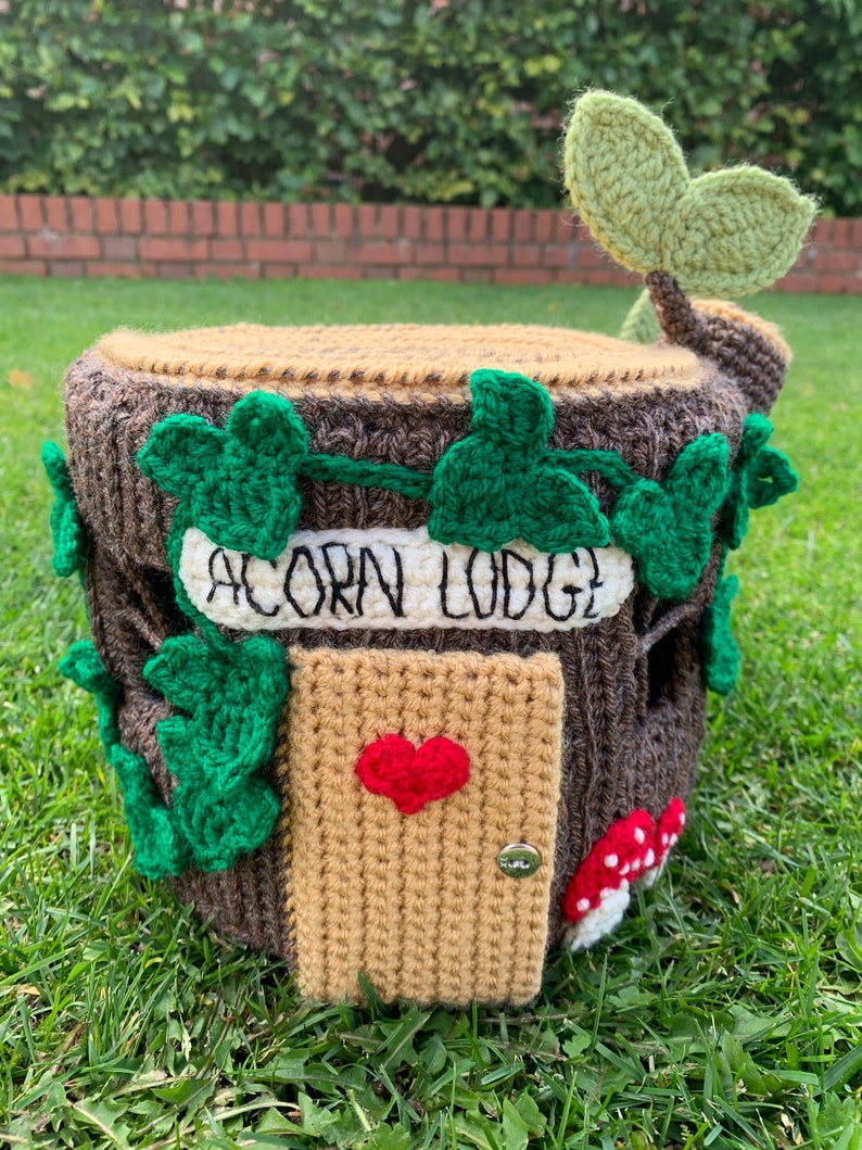 Squirrel & Hollow Log House Crochet Pattern image 2