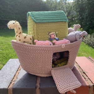 Noah&#39;s Ark & Animals Crochet Pattern