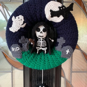 Halloween Grim Reaper Wreath Crochet Pattern