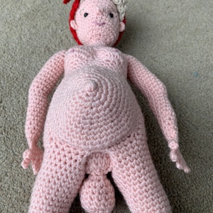 Birthing Mother & Baby Crochet Pattern image 4