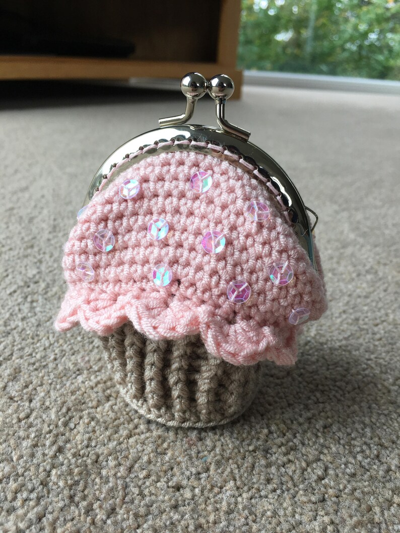 Cupcake Coin Purse Crochet Pattern image 3