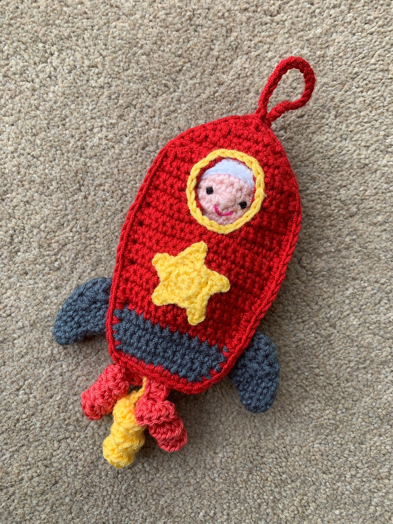 Rocket Pocket Pal Crochet Pattern image 2