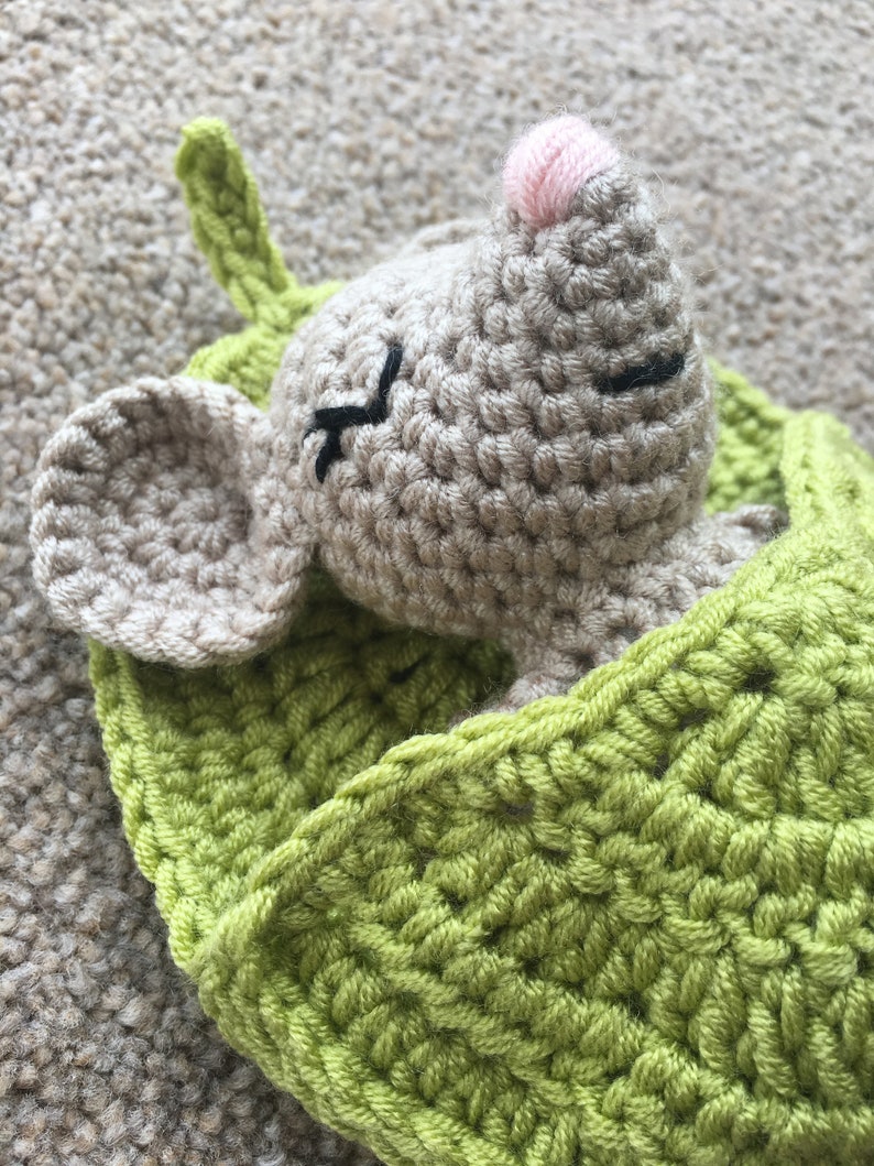 Mouse in a Leaf Sleeping Bag Crochet Pattern image 7