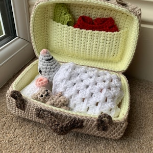 Mouse in a Suitcase Crochet Pattern image 2