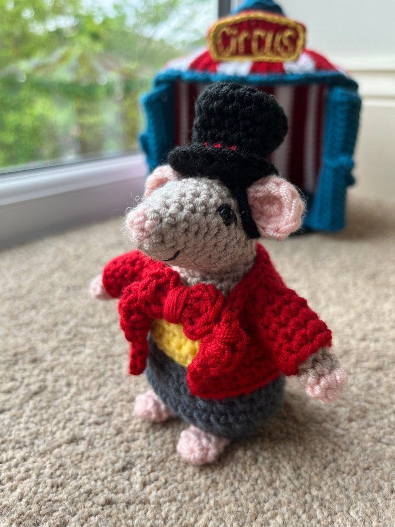 Circus Mouse Crochet Pattern image 3