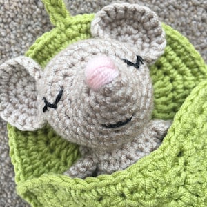 Mouse in a Leaf Sleeping Bag Crochet Pattern image 2