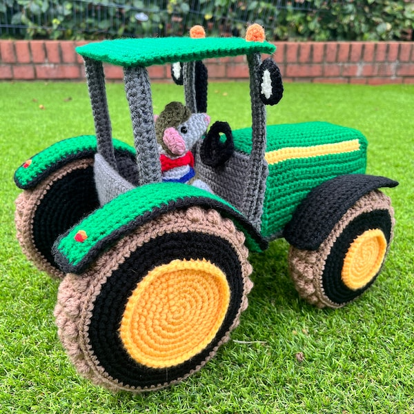 Farmer Mouse in a Tractor Crochet Pattern