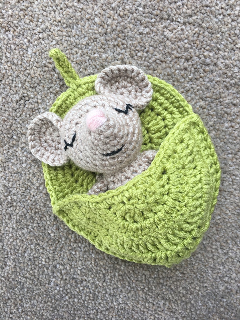 Mouse in a Leaf Sleeping Bag Crochet Pattern image 1