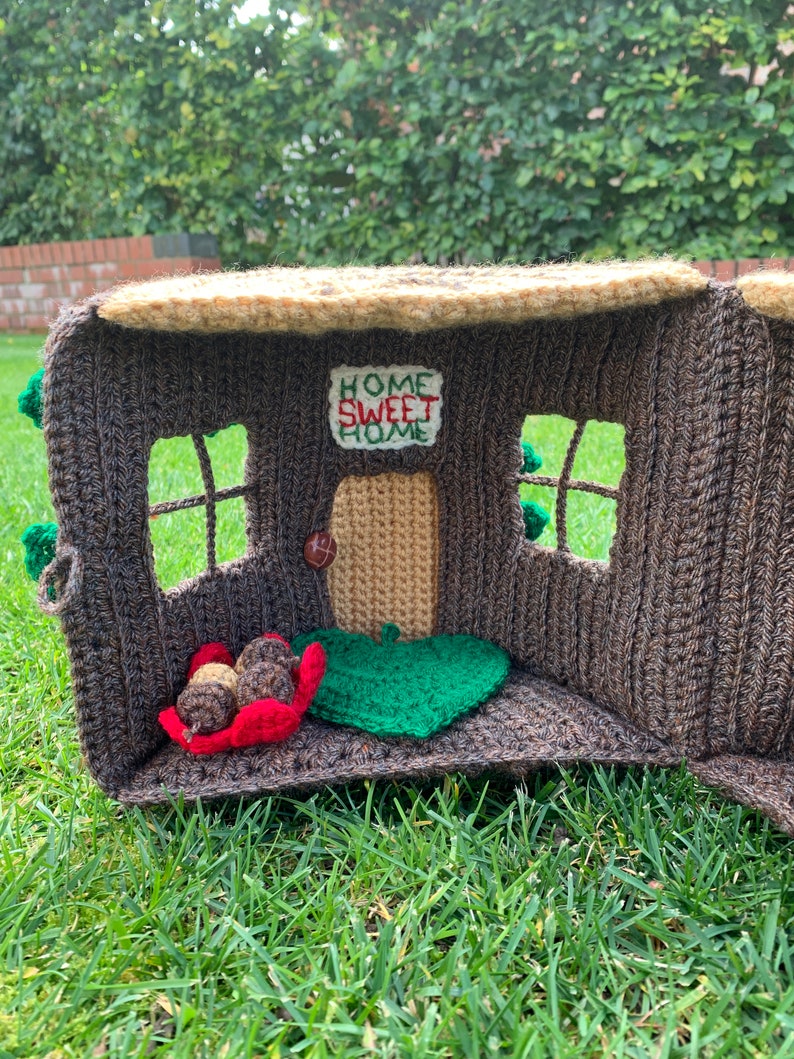 Squirrel & Hollow Log House Crochet Pattern image 8