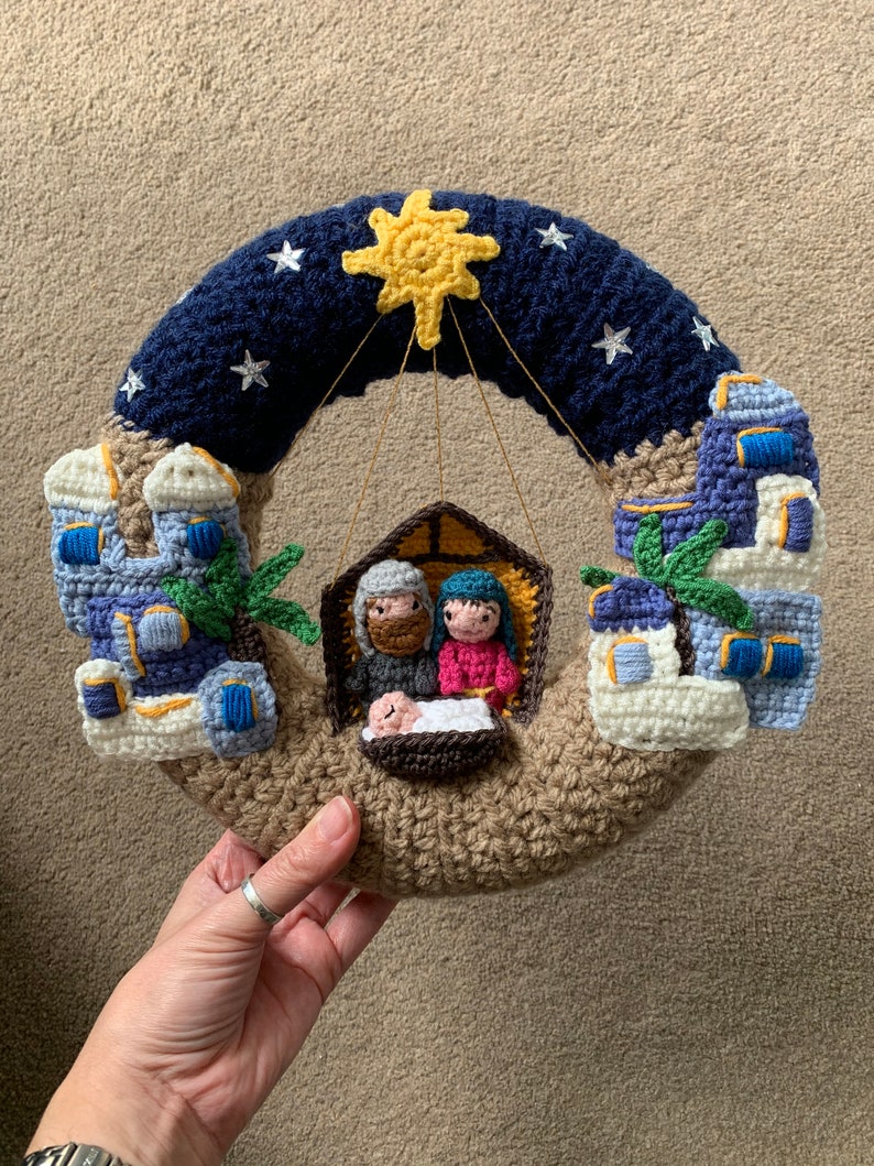 Bethlehem Nativity Wreath Crochet Pattern image 5