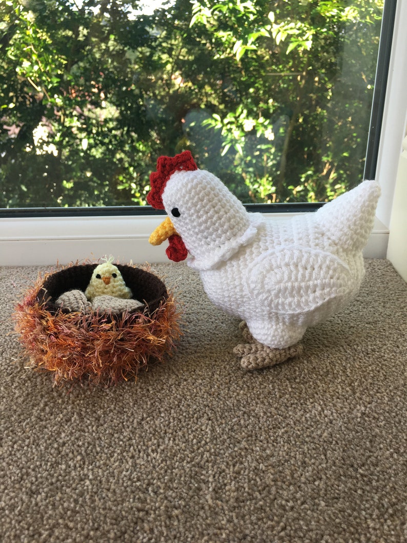 Laying Hen with Chick Crochet Pattern image 2