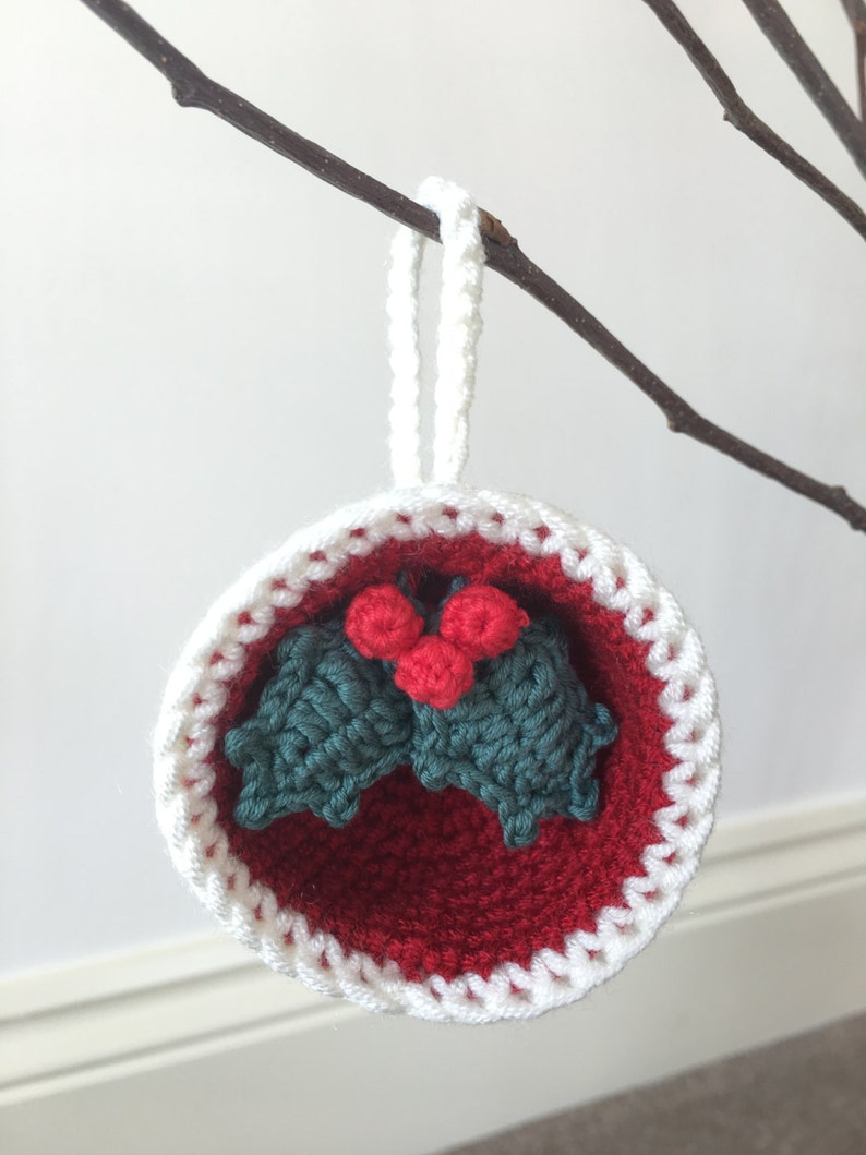 Christmas Bauble Ornaments, Gift & Holly Crochet Pattern image 5