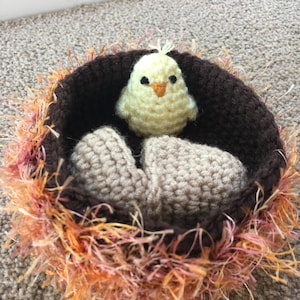 Laying Hen with Chick Crochet Pattern image 8