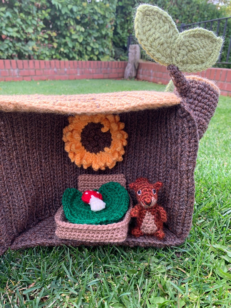 Squirrel & Hollow Log House Crochet Pattern image 9