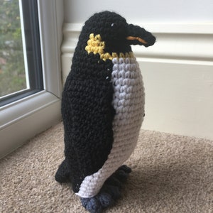 Laying Emperor Penguin & Chick Crochet Pattern image 2