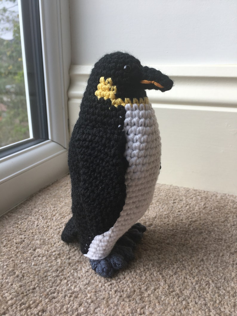 Laying Emperor Penguin & Chick Crochet Pattern image 2