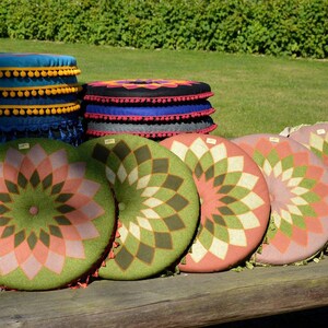 Mandala patterned cushion, Round seat pad, floor cushion, meditation pillow for yoga studio, picnic, resting corner, Patio & outdoor image 8