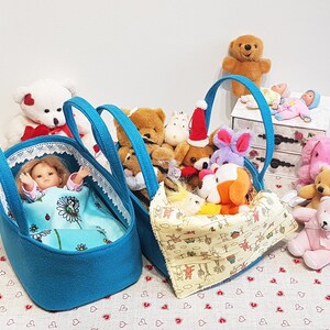 Dolls carry cot 23cm/9 for Paola Reina mini, dolls bedding set, dolls mattress, blanket and pillow, dolls carry basket image 4