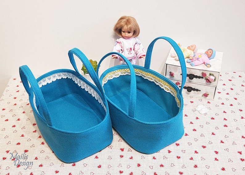 Dolls carry cot 23cm/9 for Paola Reina mini, dolls bedding set, dolls mattress, blanket and pillow, dolls carry basket image 2