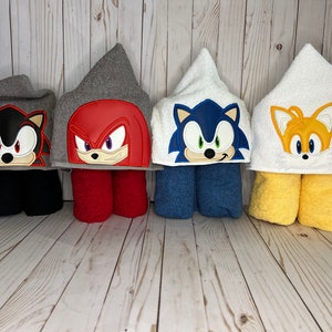 Sonic the hedgehog, Tails, sidekick, hooded towel, beach towel