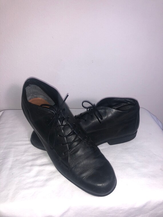 easy spirit black booties