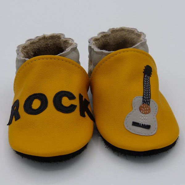 Chaussons cuir/taille 18 à 45/adulte/enfant/bébé/cuir de vachette/souple/chaussures/chaussons/fabriqué en France/hand made/rock/guitare/jaun