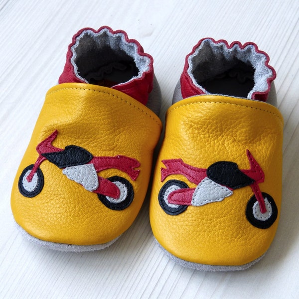 Chaussons cuir/taille 18 à 35/enfant/bébé/garçon/cuir de veau/souple/chaussures/chaussons/jaune/rouge/gris/noir/moto/motard/véhicule/engin