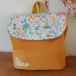 Sac à dos personnalisé pour enfant ou cartable maternelle thème jungle, en velours côtelé fabriqué en France