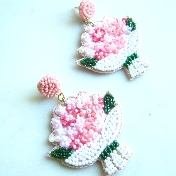 Pink flower bouquet seed bead drop earrings - Bridal bouquet, Spring bouquet, Statement earrings