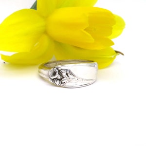 Narrow Daffodil silver spoon ring, Floral dainty spoon ring,  Symbol of Hope ring,  Handmade silver spoon rings
