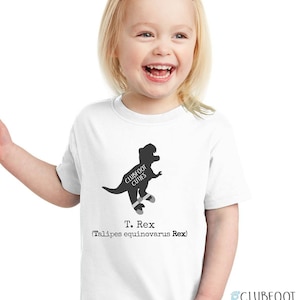 Trex Dinosaurier Klumpfuß Cuties Shirts | Mama Papa Geschenk | Talipes Taggleiche T-Shirt T-Shirt | Ponseti-Methode | Klumpfuß Baby Shirt Geschenk