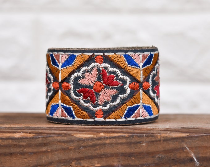 Personalized Leather Cuff Women, Custom Leather Bracelet with Your Words, Custom Cuff, Embroidered Leather, Colorful Leather Bracelet