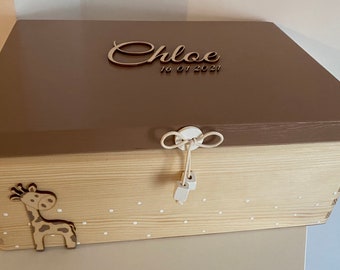 Box with a giraffe for baby, Wooden Safari keepsake with name, personalised memory box, baby shower gift, Baptism gift for boy, girl nursery