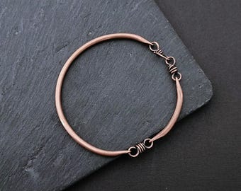 Unisex minimalist bracelet in copper or brass