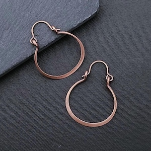 Pendientes de aro minimalistas de cobre o latón, elegante regalo de joyería para mujeres modernas, pendientes ligeros.