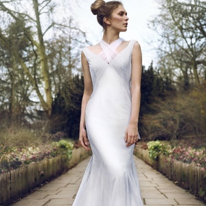 Mermaid Tulle Wedding Dress: Simple Bow Detail, Flowy Skirt image 1