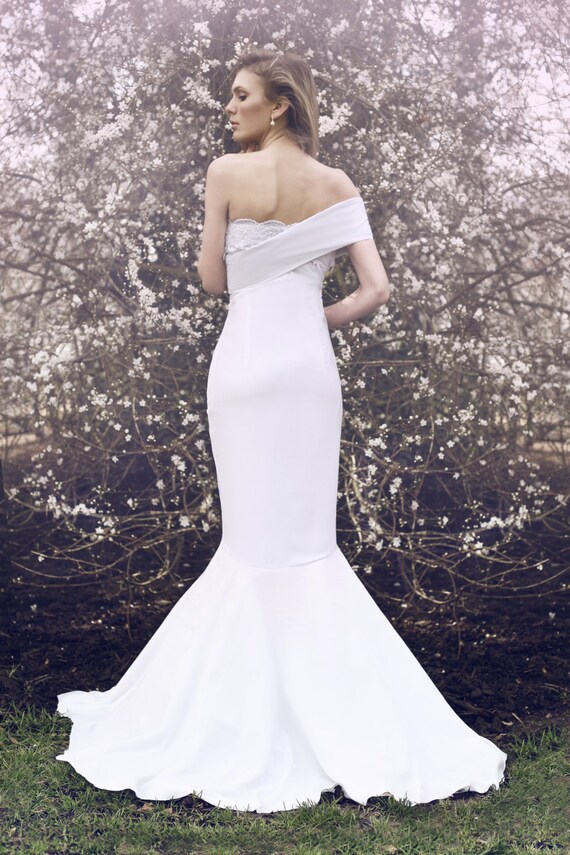 Silk Satin Wedding Dress: One-Shoulder Lace Summer Bridal Gown Silk Satin Wedding Dress: One-Shoulder Lace Summer Bridal Gown