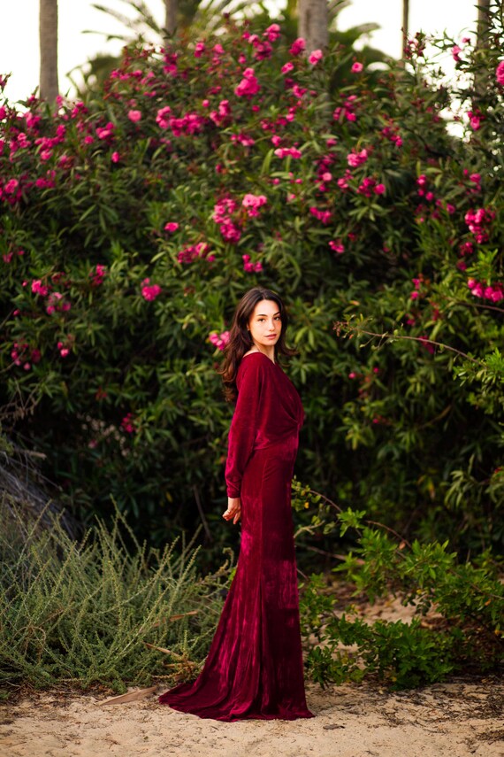 Velvet Mermaid Evening Dress: Vintage Style Long Sleeve Formal Gown