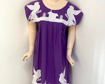 Vintage 80's MEXICAN WEDDING Dress - Purple with white Appliques & Embroidery -  Awesome FESTIVAL dress