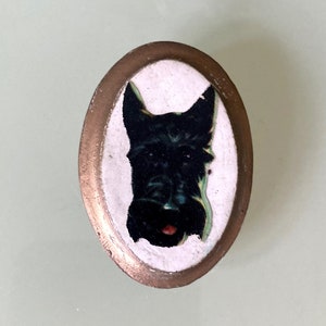 Vintage Handmade cameo look SCOTTY DOG Brooch