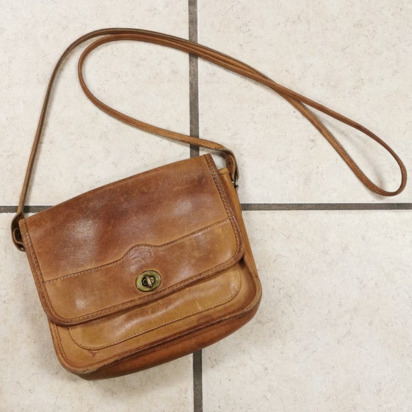 CLASSIC 1980's Vintage The KETTLE CREEK Canvas Co. Made In Ontario Leather Purse /w Metal Closure